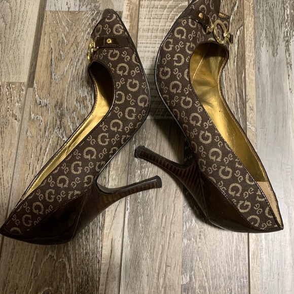 Guess Monogram Brown Open Toe Logo Heels Size: 7 1/2 - Picture 4 of 6